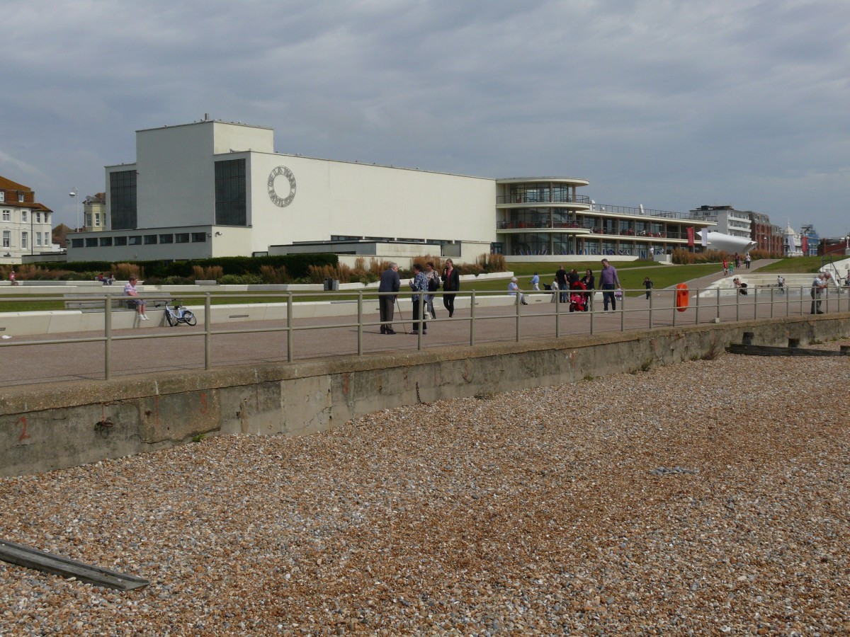 Bexhill, 22.08.2013, De La Warr Pavillion (opened on 12 December 1935 by the Duke and Duchess of York)   http://www.discoverbexhill.com/delawarrhistory.php