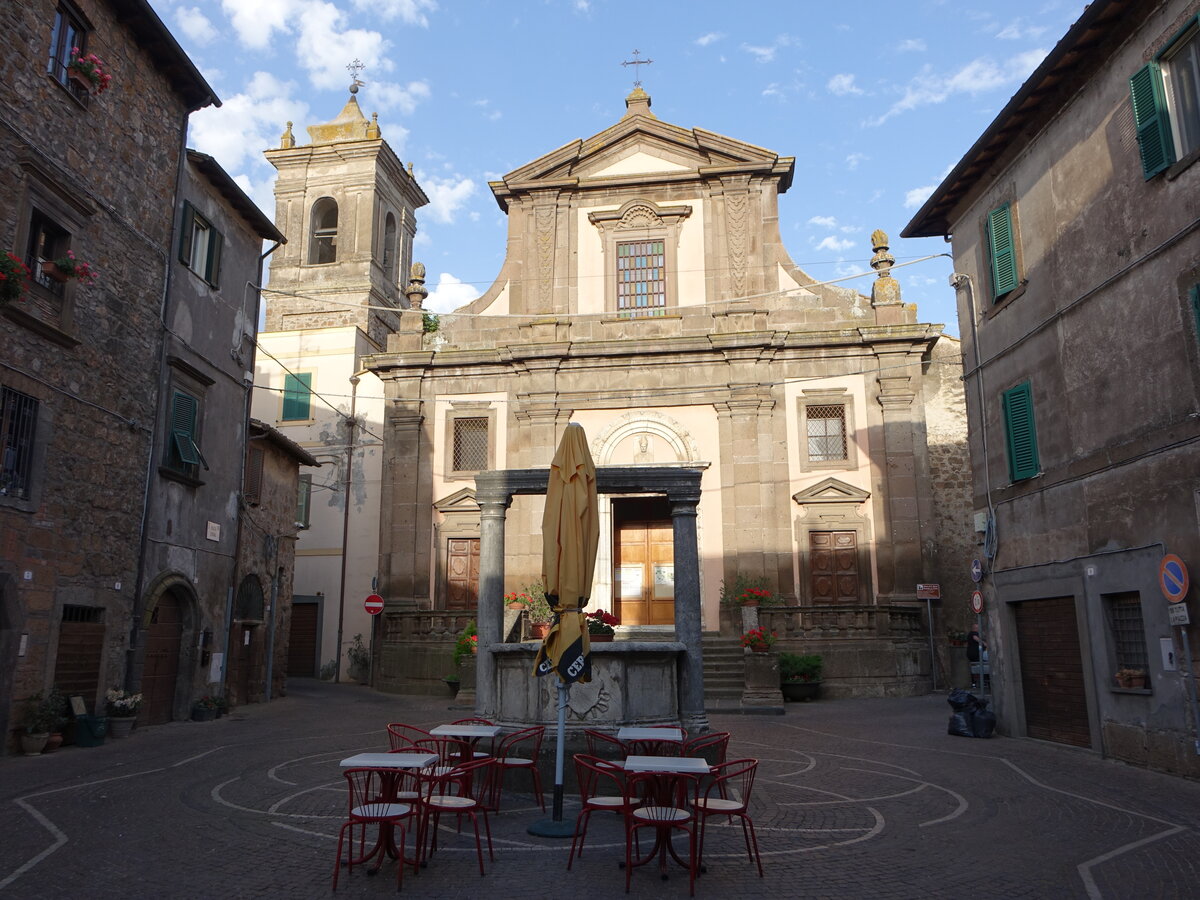 Blera, Pfarrkirche St. Maria Assunta in Cielo, erbaut im 12. Jahrhundert, Fassade von 1507 (24.05.2022)