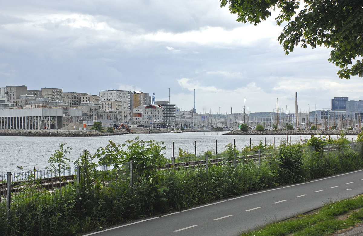 Blick auf Aarhus Harbor vom Riis Skov. Aufnahmedatum: 5. Juni 