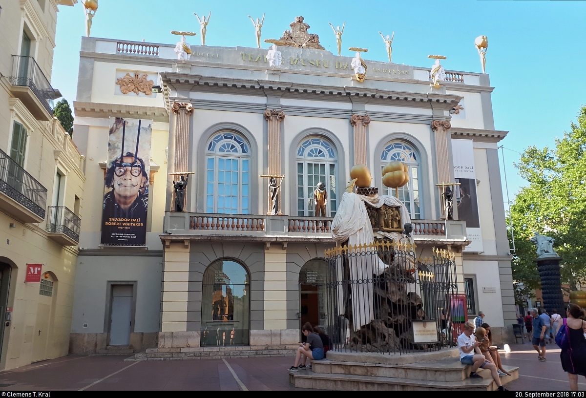 Blick auf den Eingang zum Teatre-Museu Dal (Salvador-Dal-Museum) in der Stadt Figueres (E).
[20.9.2018 | 17:03 Uhr]