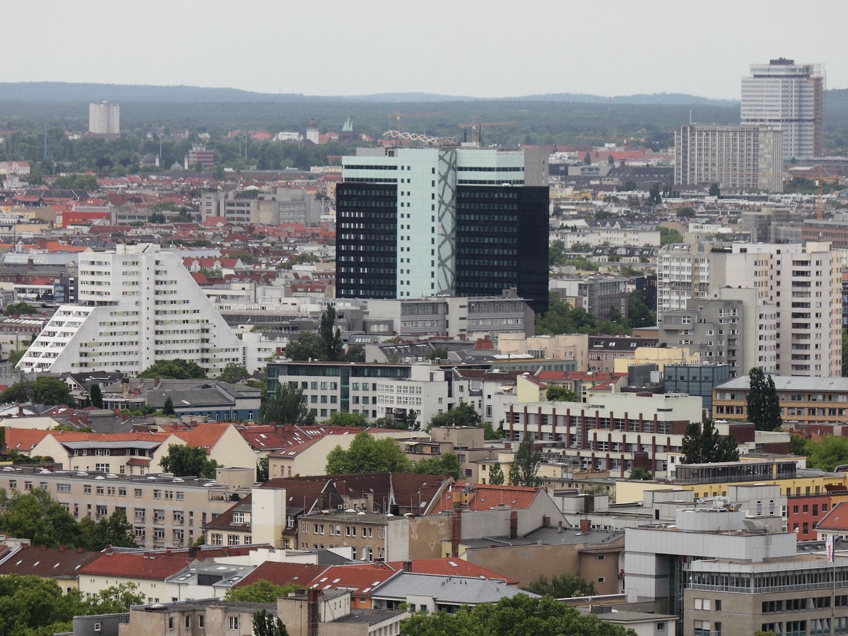 Blick vom Panoramapunkt auf dem Potsdamer Platz 1 in Mitte in Richtung dem Bezirk Wilmersdorf am 03. Juni 2015.