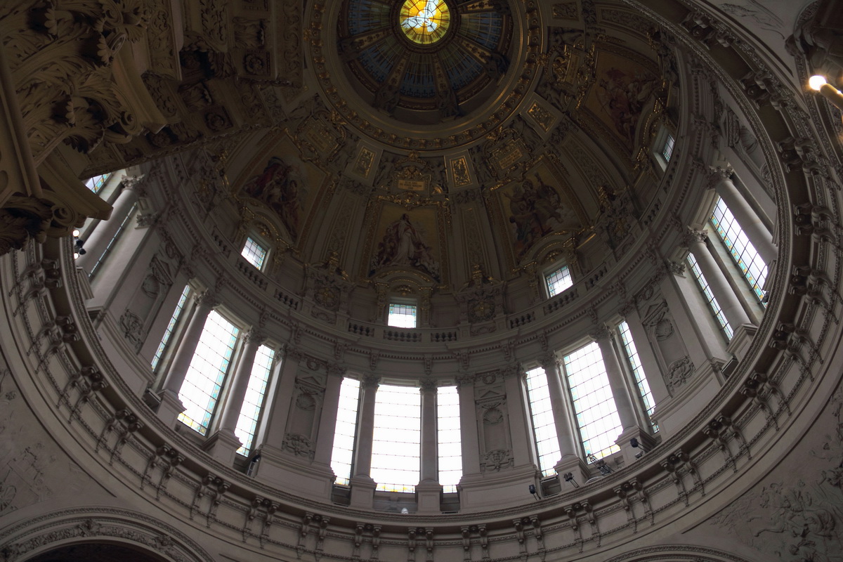Blick zur Kuppel des Berliner Dom am 06. Oktober 2016.