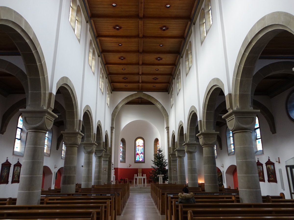 Bckingen, kath. Pfarrkirche St. Kilian, erbaut von 1901 bis 1903 (23.12.2018)