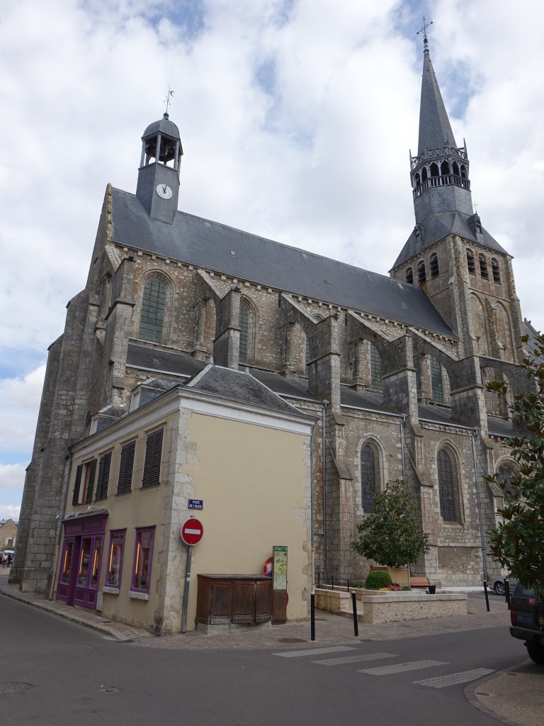 Bonneval, Kirche Notre-Dame, erbaut im 13. Jahrhundert (18.07.2015)