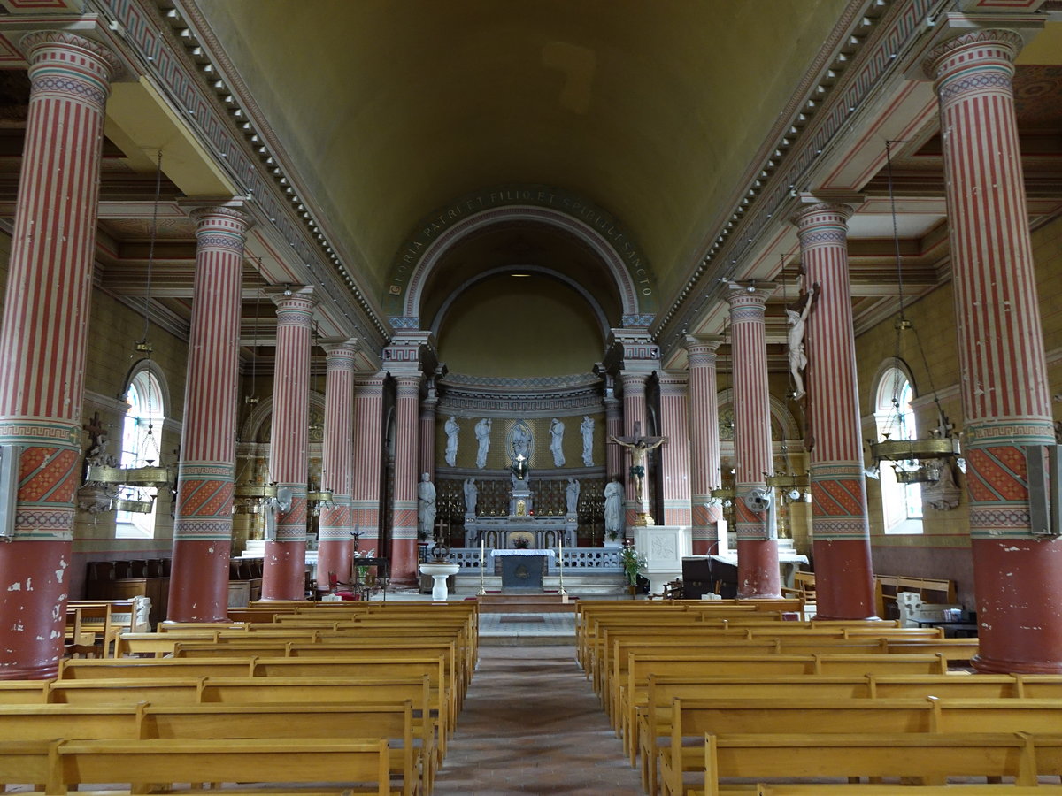 Bouce, Innenraum der St. Pierre Kirche, erbaut ab 1833 (11.07.2016)