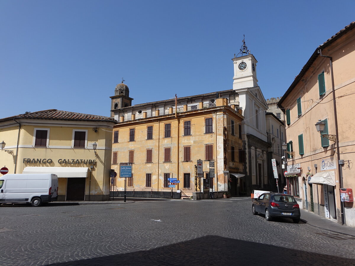Bracciano, Pfarrkirche St. Maria Novella in der Via Umberto I. (23.05.2022)