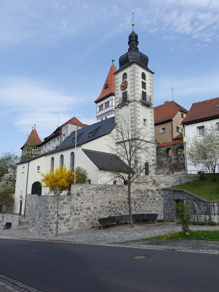 Brand, Ev. Kirche und Schloss in der Schlostrae, Kirche erbaut 1690 (23.04.2018)