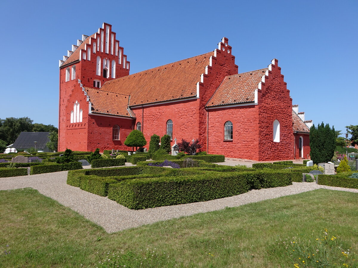 Bregninge, evangelische Kirche, erbaut im 13. Jahrhundert (17.07.2021)