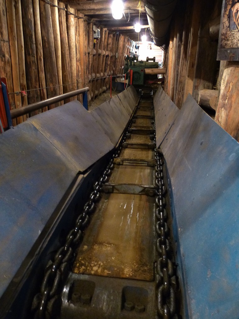 Buggingen, Abbaustollen im Kali-Stollen-Museum, grte Abbautiefe war 786m, Gesamtlnge der Stollen ca.10Km, gefrdert wurden Kali-und Steinsalze, Mai 2013