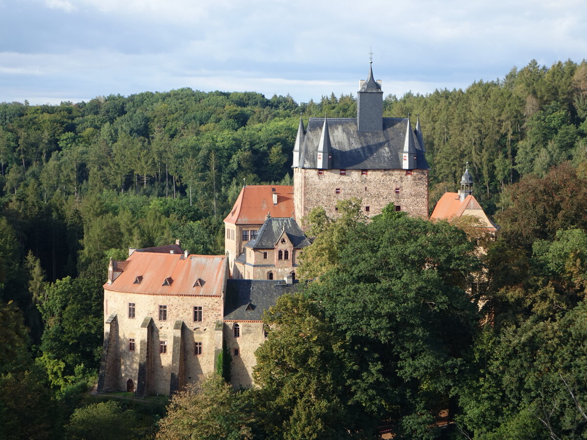 Burg Kriebstein, erbaut im 14. Jahrhundert auf einem Felssporn oberhalb der Zschopau (19.09.2023)