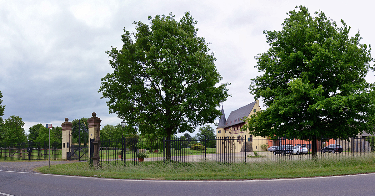 Burg Langendorf in Zlpich-Langendorf - 28.05.2014