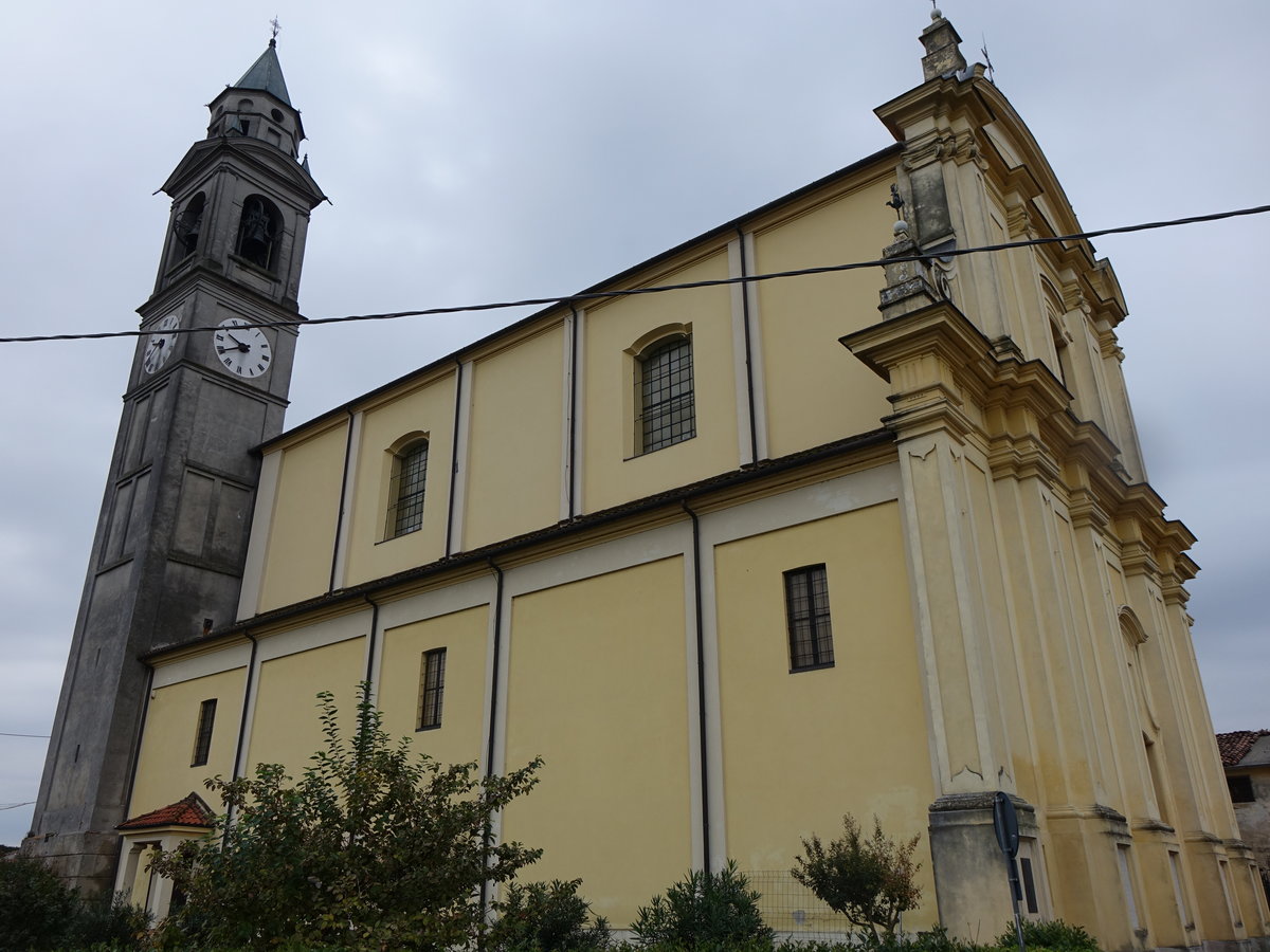 Casalbellotto, Kirche St. Maria Nascente, erbaut im 16. Jahrhundert (10.10.2016)