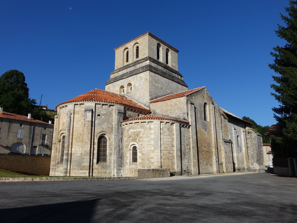 Cellefrouin, Klosterkirche Saint-Pierre, erbaut im 11. Jahrhundert (15.07.2017)