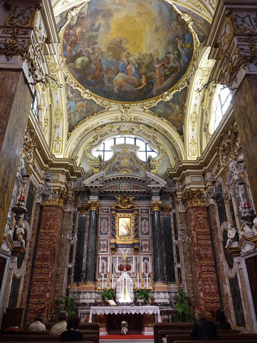 Cesena, Capella della Madonna del Popolo in der Kathedrale San Giovanni Battista, erbaut im 17. Jahrhundert, Deckenbild von Giaquinto und Altar von Vespignani (21.09.2019)