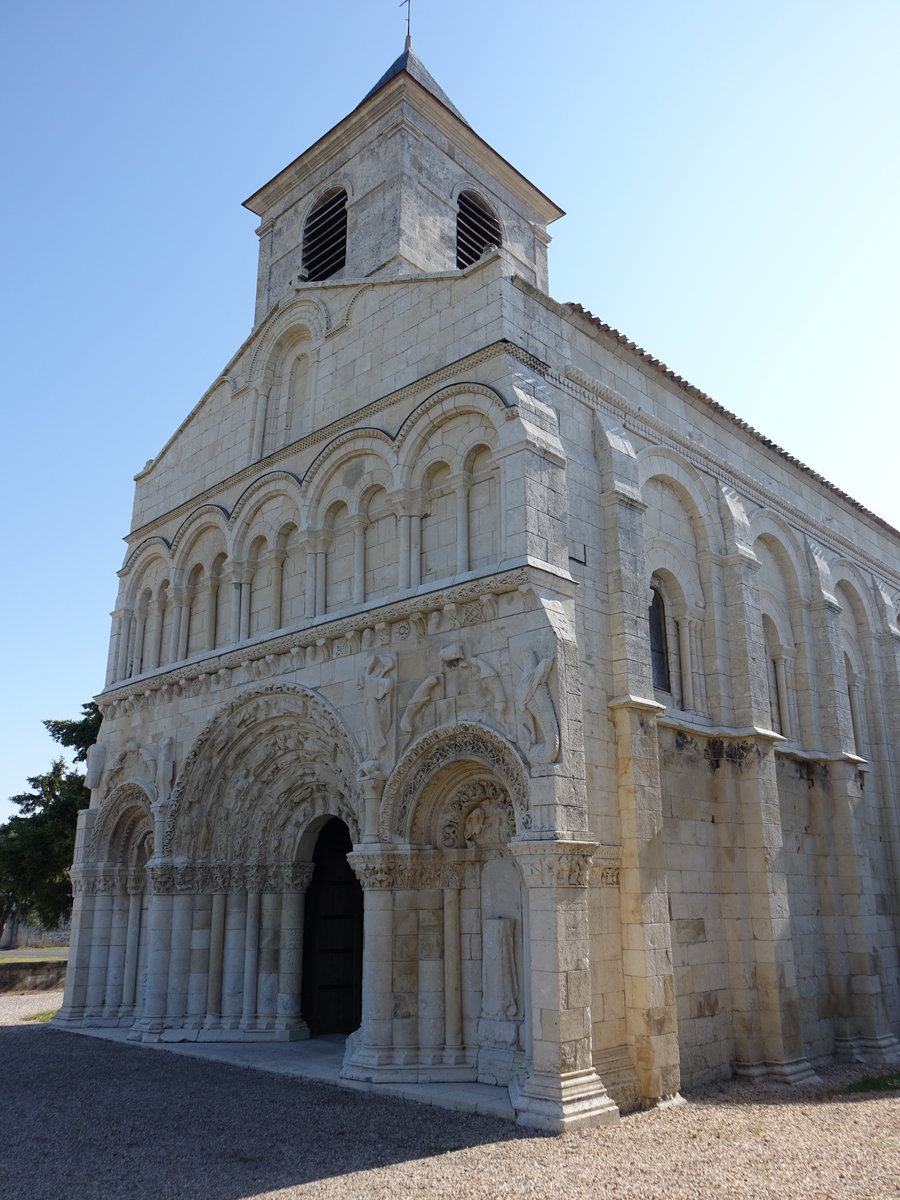 Chadenac, Westfassade der Kirche Saint-Martin, 12. Jahrhundert (24.07.2018)