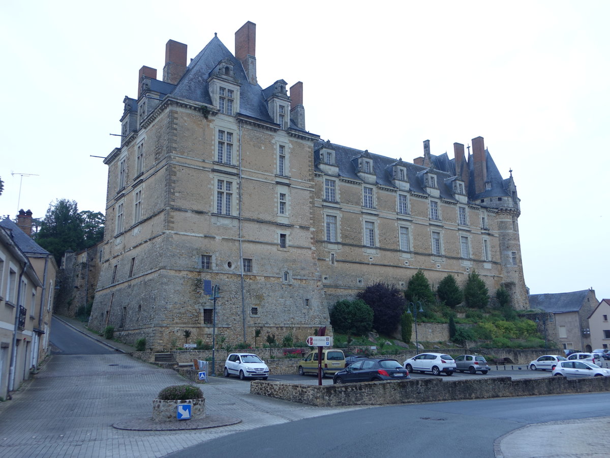 Chateau Durtal, erbaut im 16. Jahrhundert durch Franois de Scpeaux (10.07.2017)