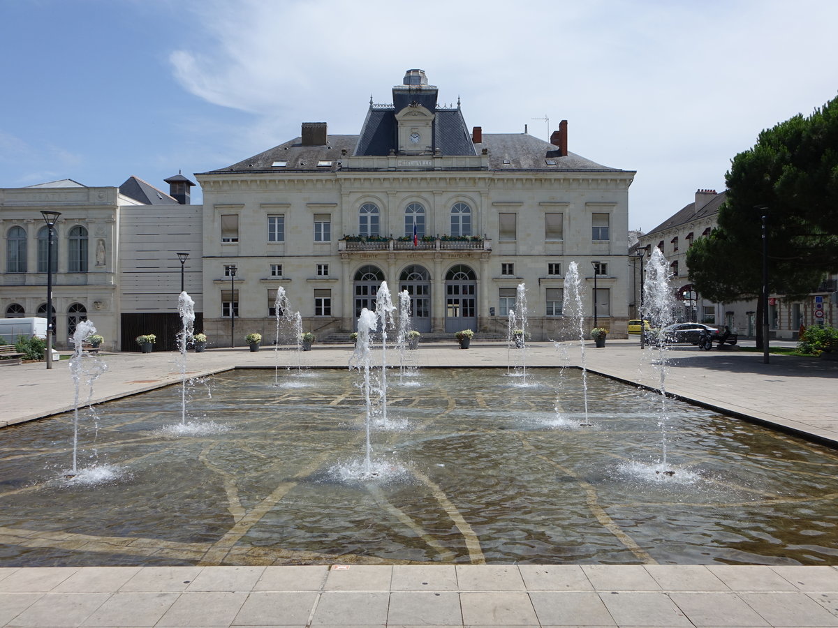 Chatellerault, Rathaus an der Promenade Blossac (08.07.2017)