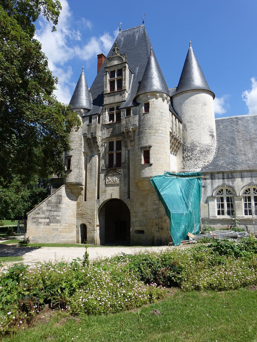 Chef-Boutonne, Schloss Jarzanay aus dem 16. Jahrhundert (14.07.2017)