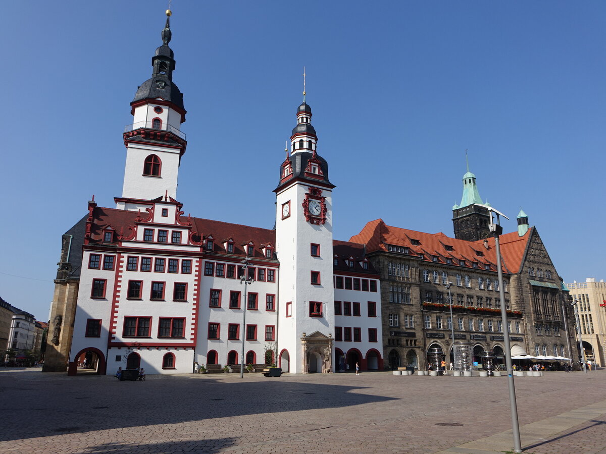 Chemnitz, altes und neues Rathaus, erbaut von 1496 bis 1498, neues Rathaus erbaut von 1908 bis 1911 durch Richard Mbius (20.08.2023)