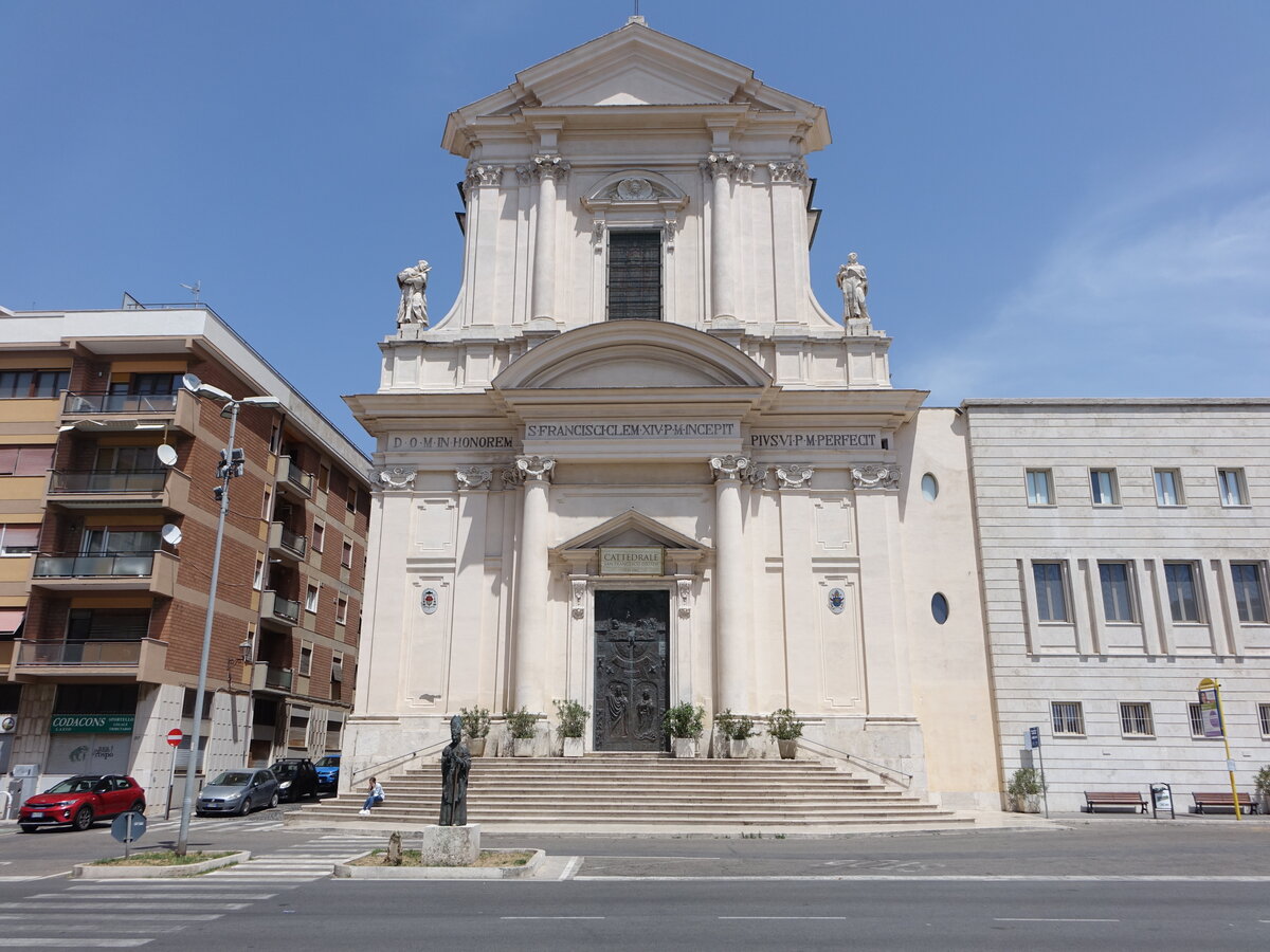 Civitavecchia, Kathedrale San Francesco, erbaut im 17. Jahrhundert (23.05.2022)