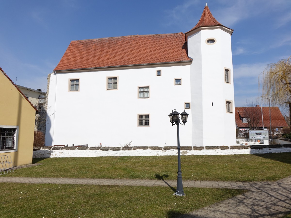 Cronheim, Leonrodsches Schloss, ehem. Wasserschloss erbaut 1564 (18.03.2015)