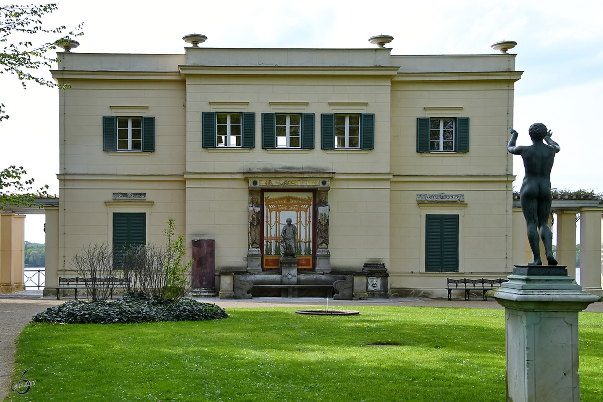 Das 1824 von Schinkel entworfene Casino im Park Klein-Glienicke. (Berlin, April 2018)