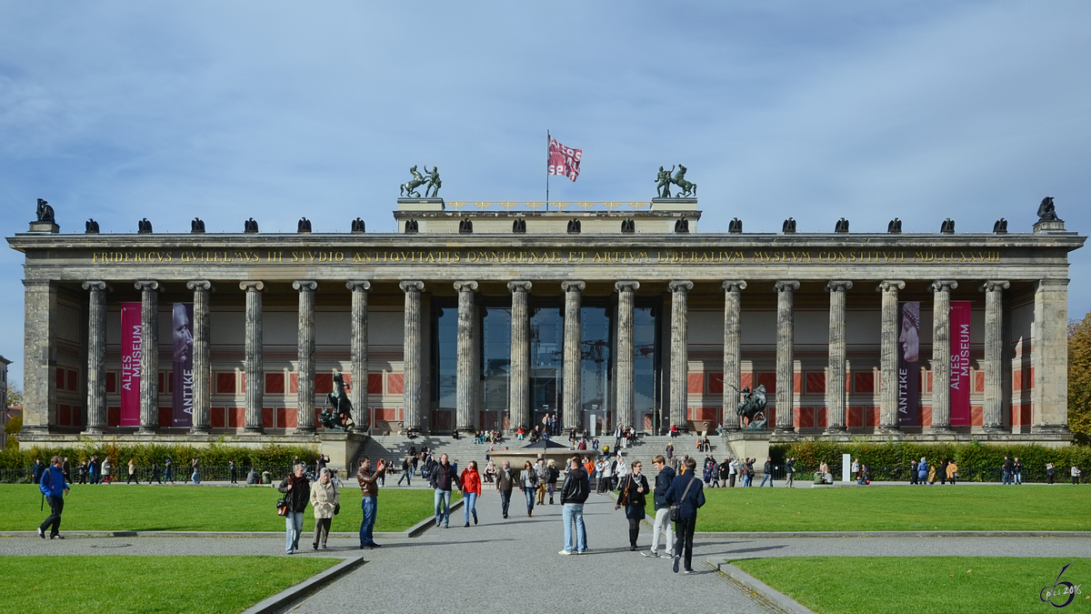 Das Alte Museum auf der Museumsinsel in Berlin-Mitte. (Oktober 2013)