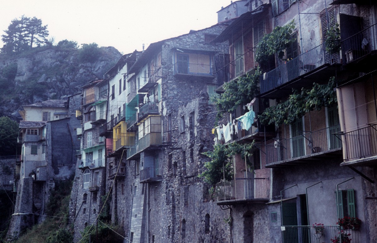 Das Dorf Saorge in der Region Provence-Alpes-Cte d'Azur hat etwa 450 Einwohner. Aufnahmedatum: 2. Juli 1972. 