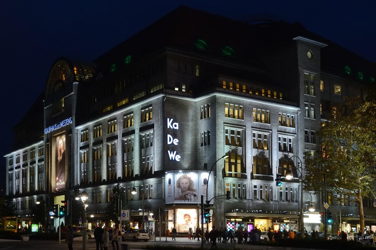 Das Kaufhaus des Westens wurde ursprnglich am 27. Mrz 1907 erffnet. (Berlin-Schneberg, Oktober 2013)