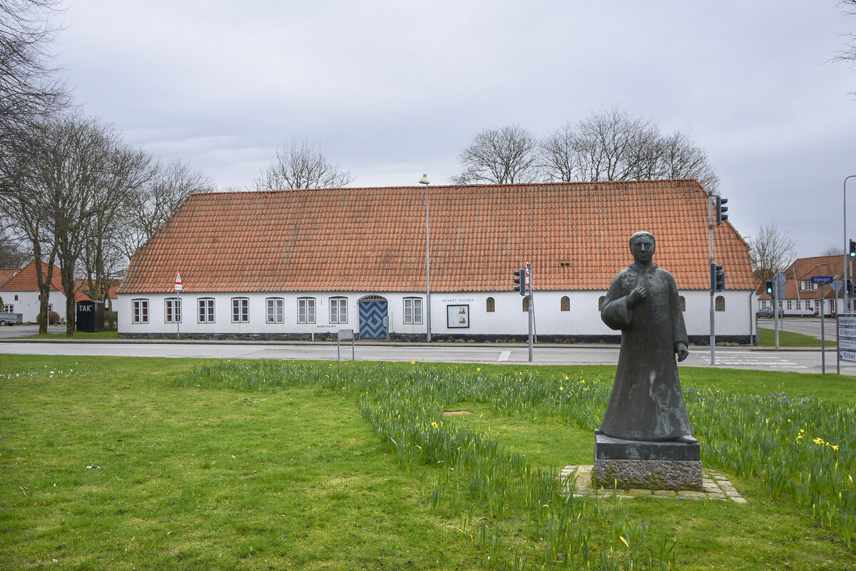 Das Kunstmuseum Holmen in der Kleinstadt Lgumkloster (dnisch Lgumkloster) in Nordschleswig/Snderjylland. Aufnahme: 18. Mrz 2024.