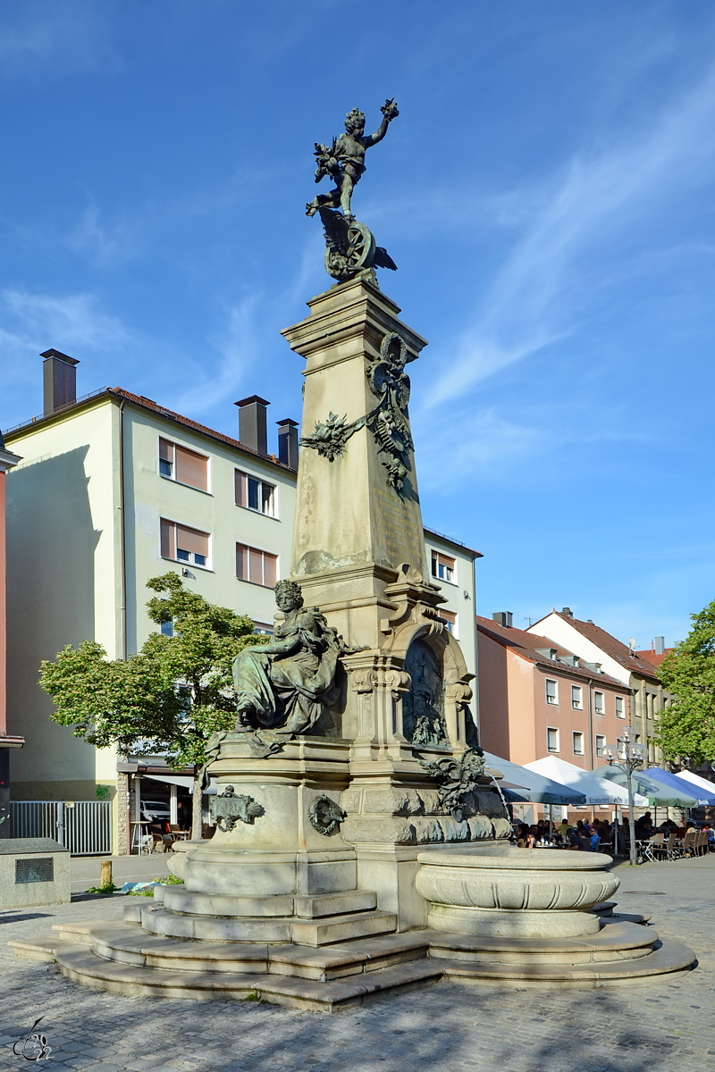 Das Ludwig-Eisenbahn-Denkmal wurde 1890 anlsslich des 50. Jahrestages der Fahrt des Adlers auf der Ludwigseisenbahn zwischen Nrnberg und Frth enthllt. (Juni 2019)