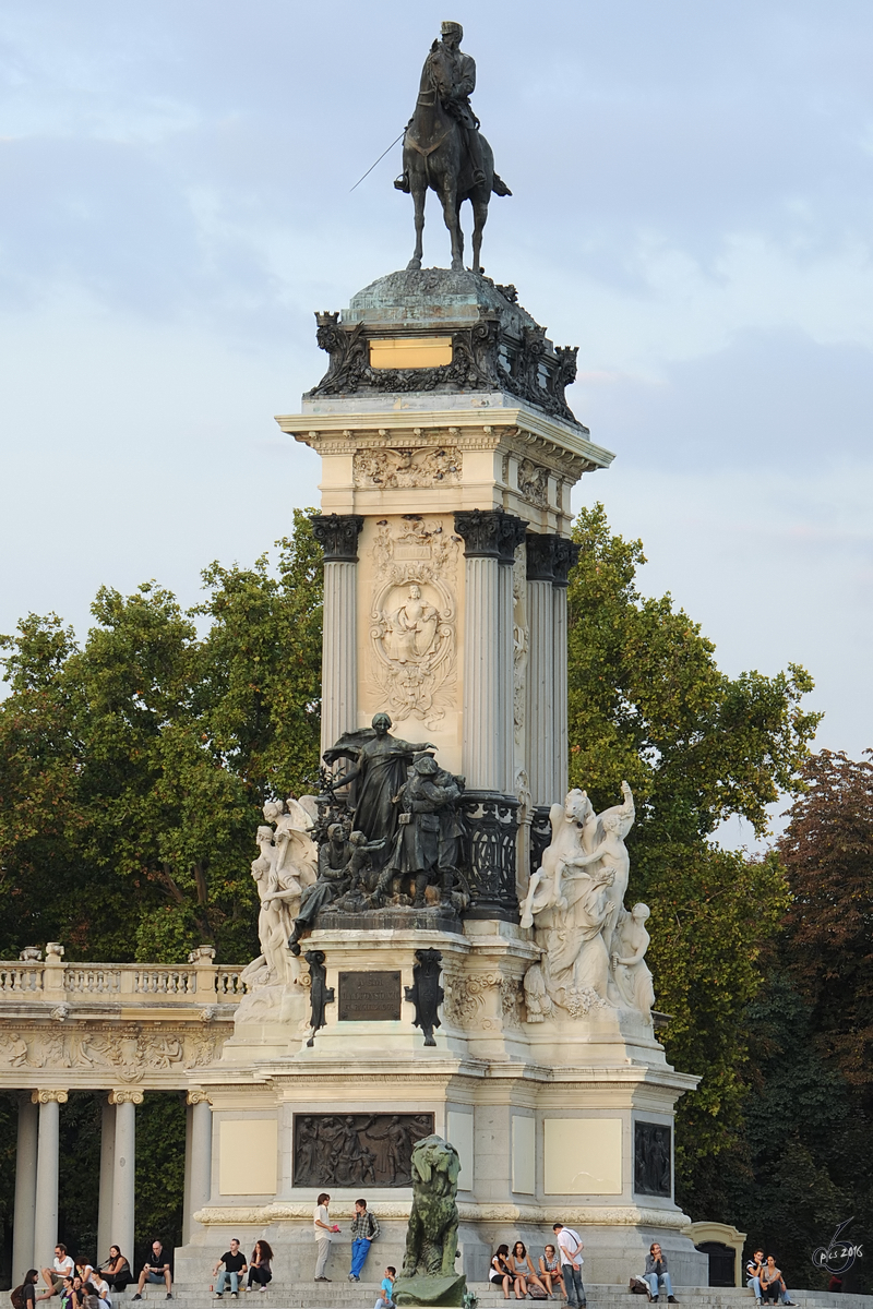 Das Monument fr Alfons XII. im Retiro-Park. (Madrid, September 2011)