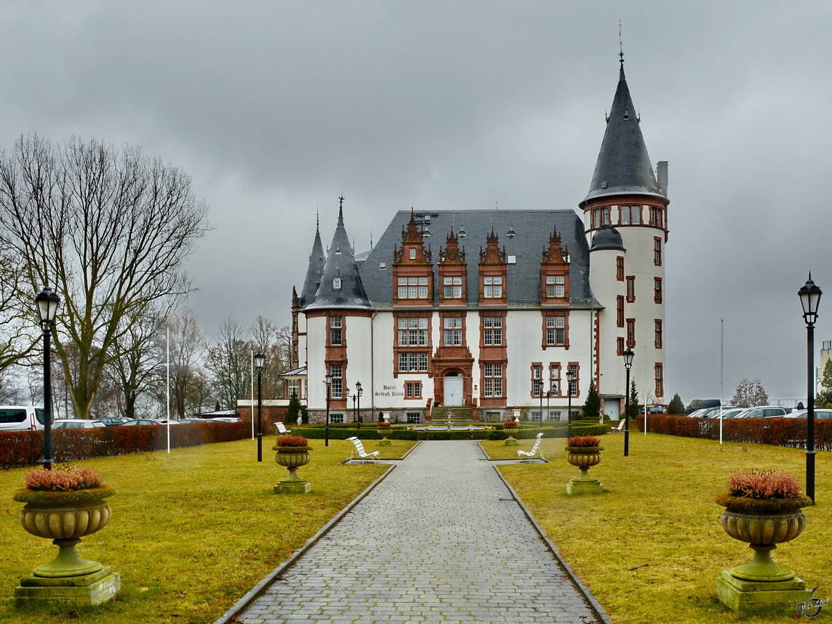 Das Schloss Klink ist im Stil der Neorenaissance gestaltet und beherbergt heute ein Hotel. (Mrz 2016)