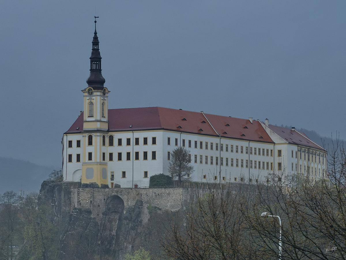 Das Schloss im Stadtkern von Děčn. (April 2017)