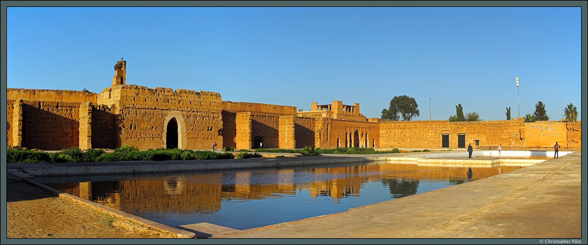 Der im 16. Jahrhundert errichtete El-Badi-Palast war einst eine der grten und prchtigsten Palastanlagen Marokkos. In der Mitte der Anlage befindet sich ein groes Wasserbassin. (Marrakesch, 18.11.2015)