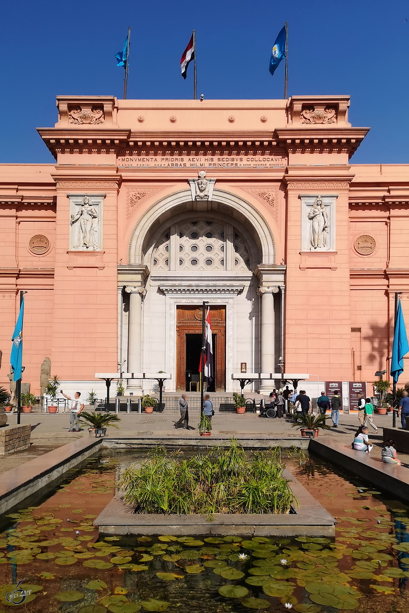 Der Eingangsbereich zum gyptischen Museum in Kairo. (Dezember 2018)