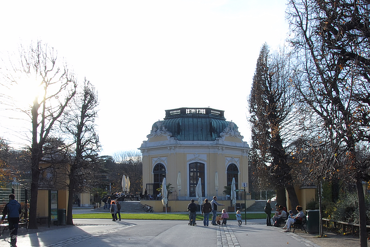 Der kaiserliche Frhstckspavillon im Tiergarten Schnbrunn. (Wien, November 2010)