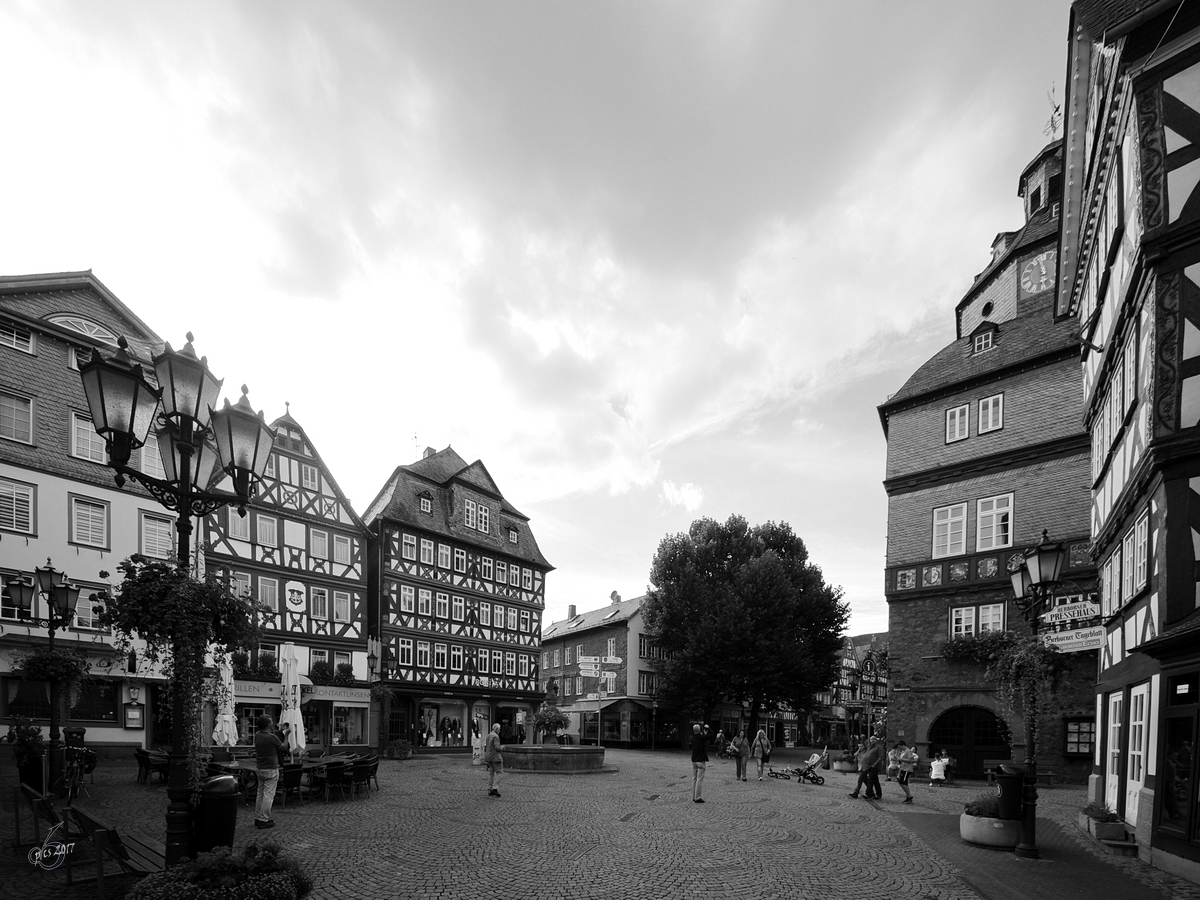 Der Marktplatz im historischen Stadtkern von Herborn. (September 2012)