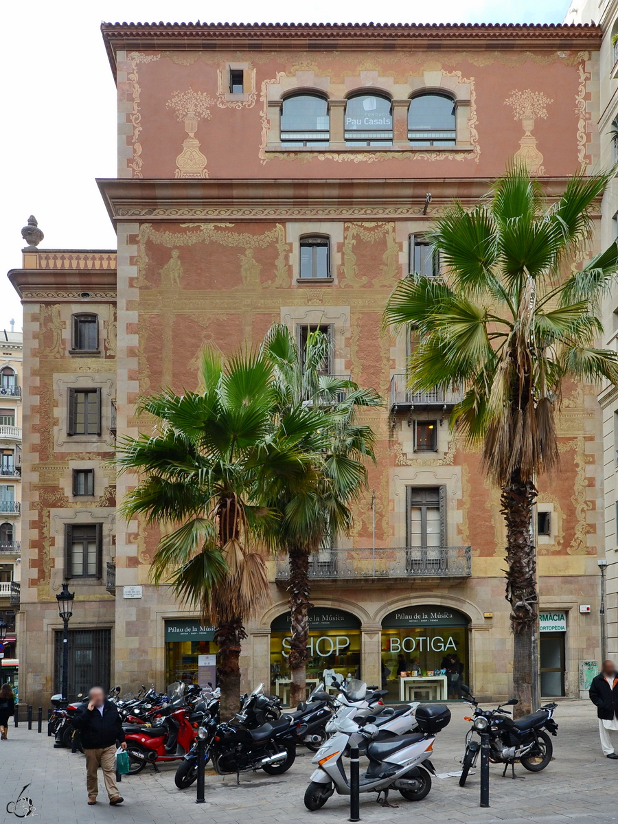 Der Palast der katalanischen Musik (Palau de la Msica Catalana) ist ein zwischen 1905 und 1908 erbauter Konzertsaal in Barcelona. (Februar 2012)