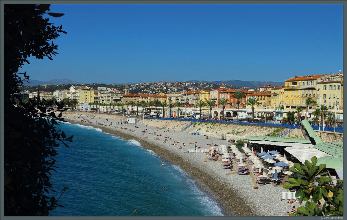 Der Strand und die Promenade des Anglais in Nizza. (26.09.2018)