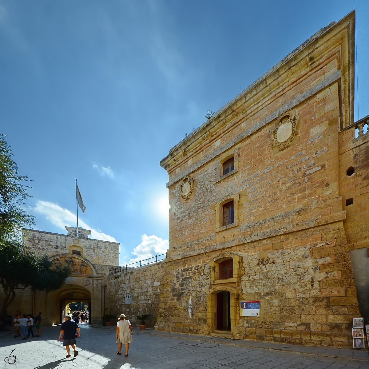 Der Torre dello Standardo (It-Torri tal-Istandard) wurde vom Johanniterorden zwischen 1725 und 1726 erbaut und diente der Kommunikation zwischen Mdina und dem Rest von Malta mit Signalen. (Oktober 2017)