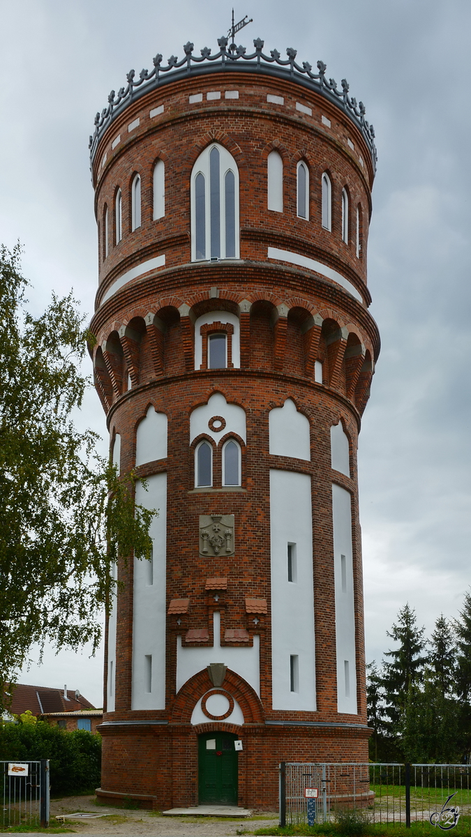 Der Wasserturm in Malchin wurde im Jahr 1902 erbaut. (August 2014)