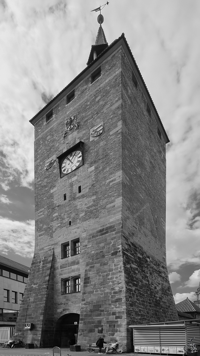 Der Weie Turm in Nrnberg wurde vermutlich um 1250 erbaut. (Mai 2017)