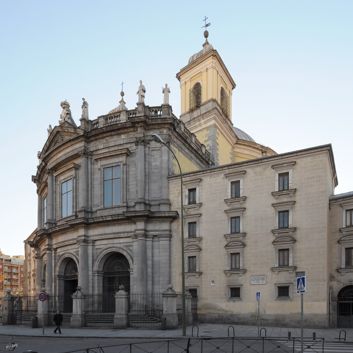 Die 1761-1768 im neoklassischen Stil erbaute Baslica De San Francisco El Grande ist Madrids kunsthistorisch bedeutendste Kirche. (Dezember 2010)