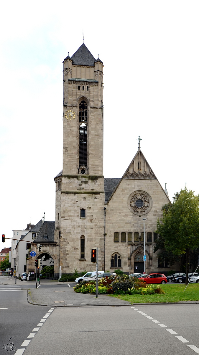 Die 1904 vollendete Christuskirche ist der erste evangelische Kirchenneubau in Koblenz. (September 2013)
