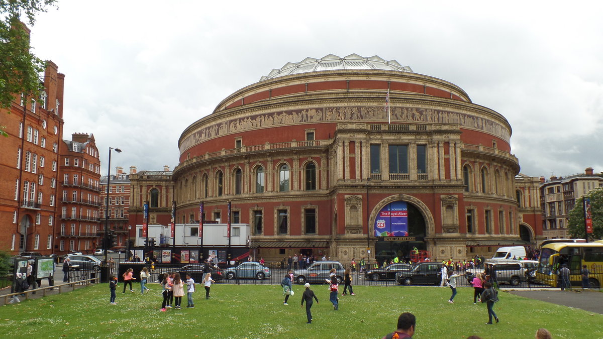 Die „Royal Albert Hall of Arts and Sciences“ am 14.6.2016, Veranstaltungshalle fr bis 9.500 Besucher  im Londoner  Stadtteil Kensington,  erffnet am 29. Mrz 1871.