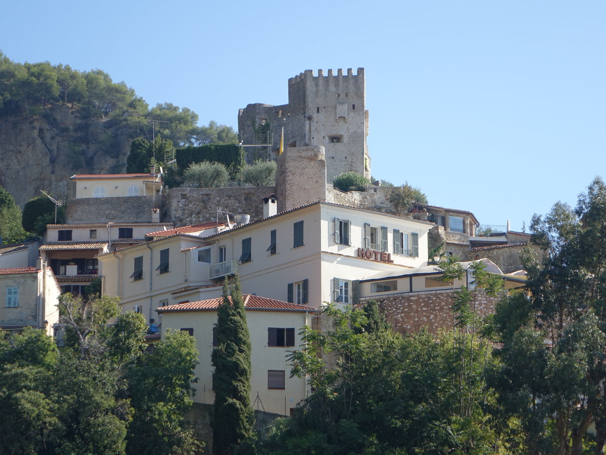 Die Burg Roquebrune-Cap-Martin wurde am Ende des 10. Jahrhunderts durch Conrad I. Graf von Ventimiglia erbaut (27.09.2017)