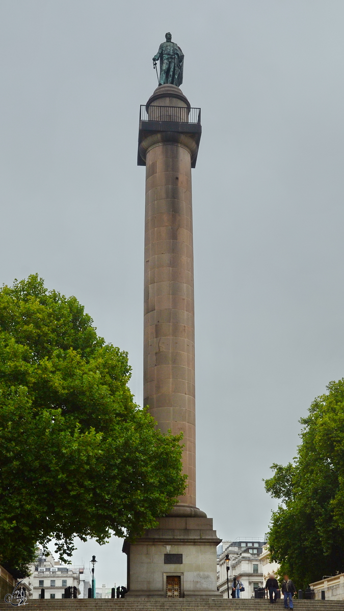 Die Duke of York Sule wurde im Jahr 1832 fertiggestellt und die Statue des Herzogs von York im Jahr 1834 ergnzt. (London, September 2013)