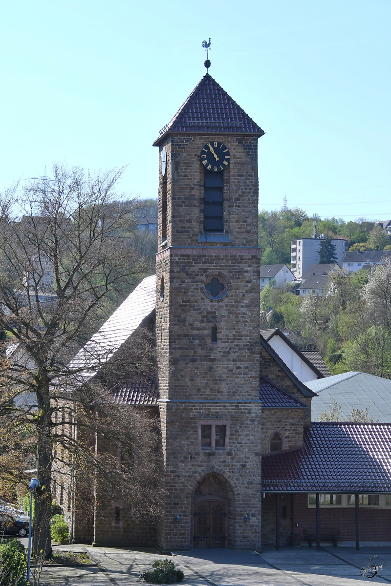 Die Evangelische Kirche Dieringhausen stammt aus dem Jahr 1890. (April 2019)