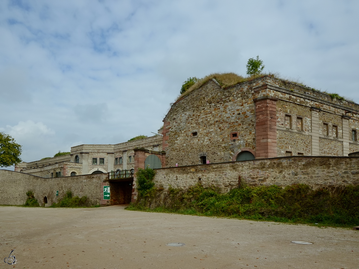 Die Festung Ehrenbreitstein ist eine seit dem 16. Jahrhundert bestehende Befestigungsanlage gegenber der Moselmndung in Koblenz. (September 2013)